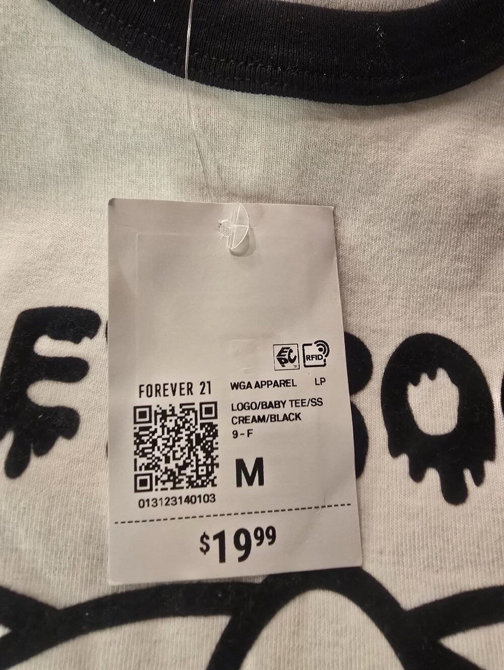 Hello Kitty/Forever 21 Hey Boo Ghost Kitty Ringer Tee & Charm Med DEADSTOCK - Picture 4 of 5